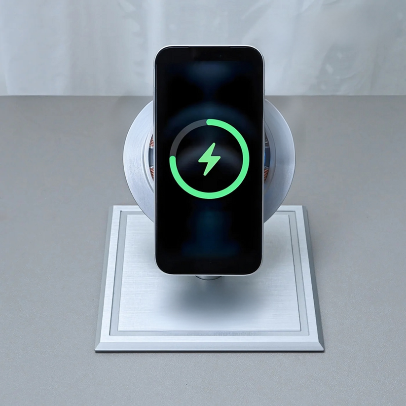 ⚡ Futuristic Energy Core Wireless Charger – Light Up Your Setup